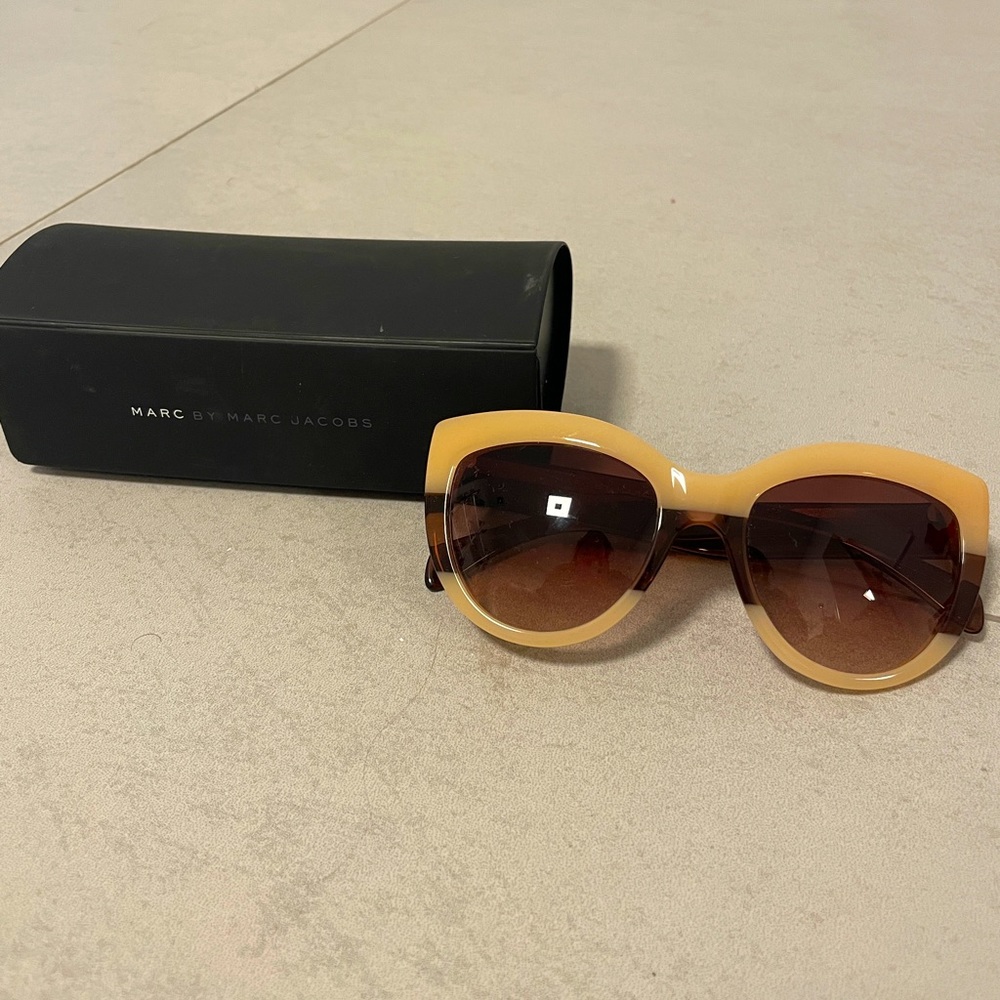 marc by marc jacobs never used before sunglasses